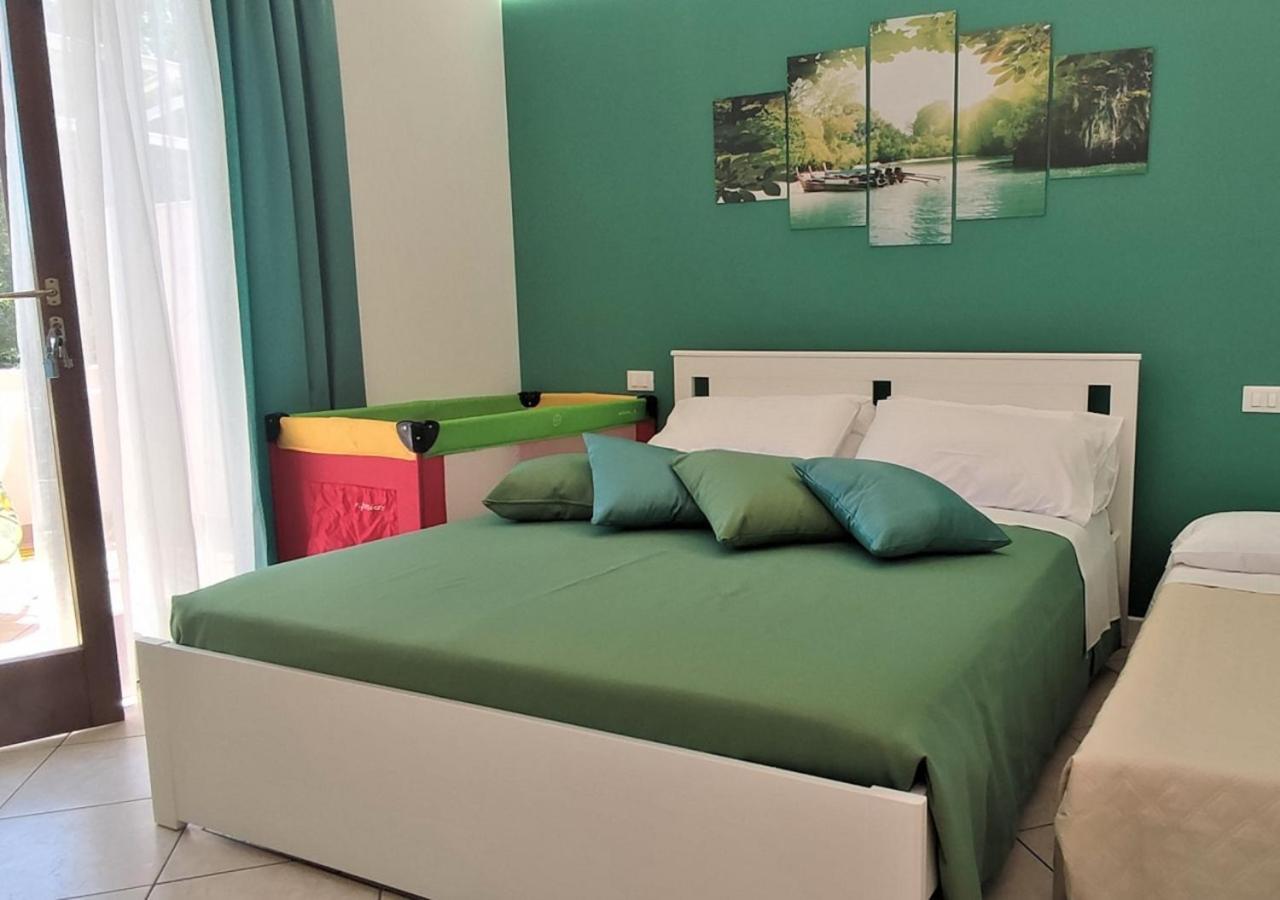 B&B Di Girolamo Lido Di Fondi Exterior photo